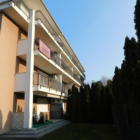 Kohl Wellness Apartman Siófok Exteriér fotografie